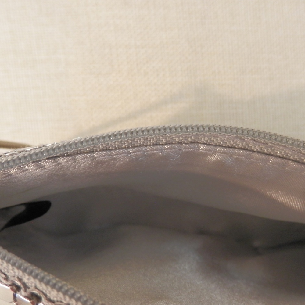 Silver Bag NWOT - Picture 3 of 4
